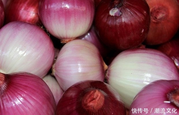 洋葱你不知道的冷门知识,吃对了身体好,吃错了小心肾结石