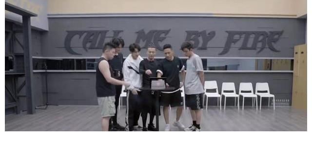 刘端端|《哥哥》敖犬人气垫底，却不主动退出，他不值得欧阳靖的付出