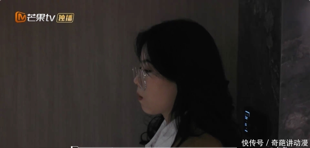 她俩吵起来了，我竟然觉得好过瘾！