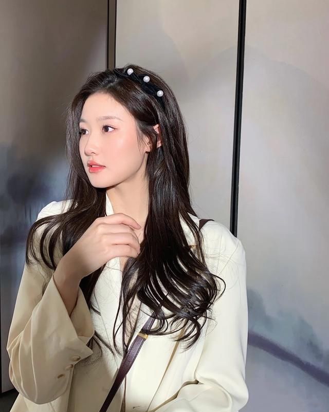 发夹|发夹怎么夹头发,这样做简单又好看,适合手笨的姑娘