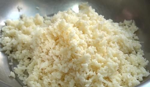 莲藕做丸子没想到这么好吃,不用水煮不油炸,咬一口鲜香又脆嫩