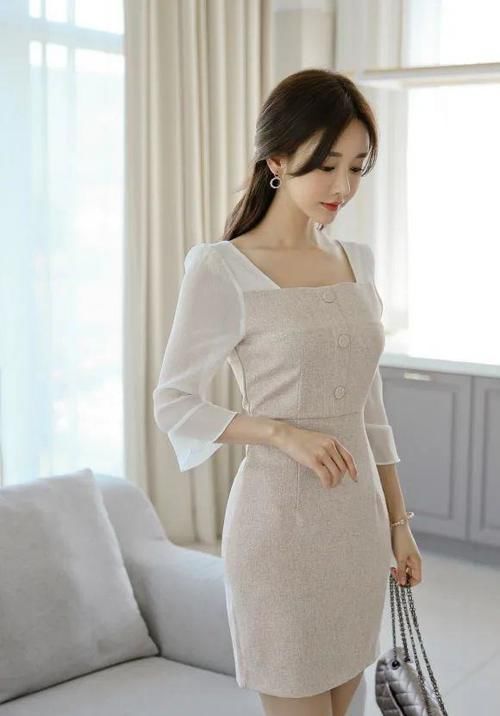 温婉|美女穿搭:呢纹田园清甜连衣裙,温婉魅力,线条很吸引人
