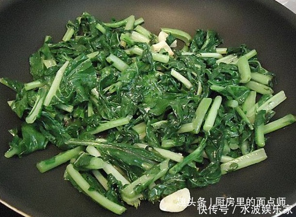 变细|它是天然“泻药菜”,每天炒一盘,便秘消失,肠道干净,腰围变细