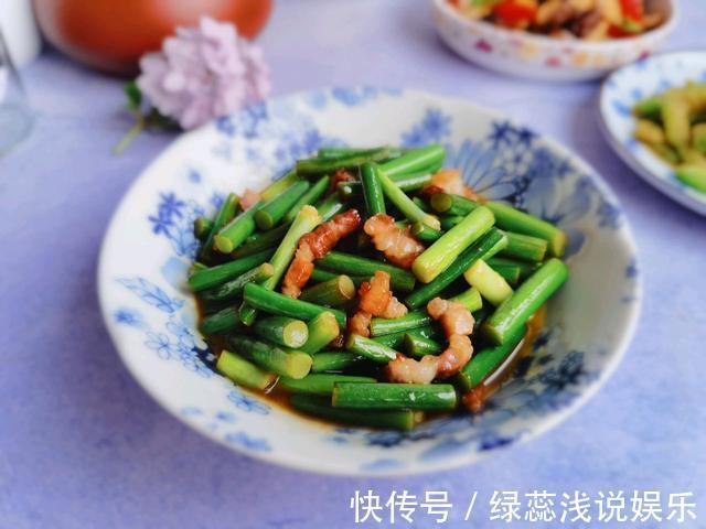味道|家常菜“小炒蒜苔”:米饭的最佳搭档,这么做贼好吃