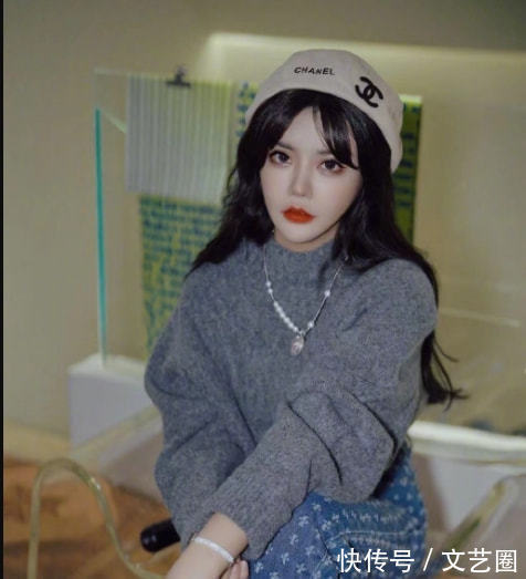 韩安冉医院输液画面曝光,面色苍白腿一直抖,妈妈透露其快出院了