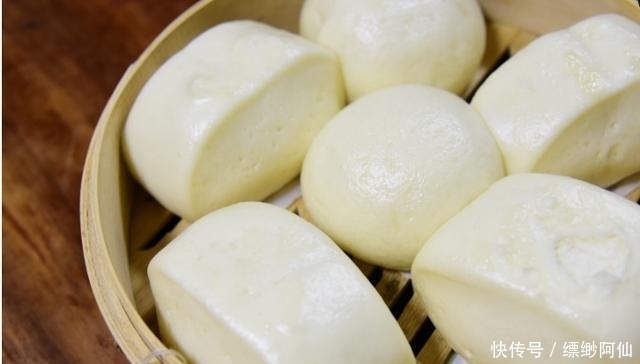 老酵面发|发面时,只放酵母就大错特错,多加此2样,蒸出来馒头又香又暄软