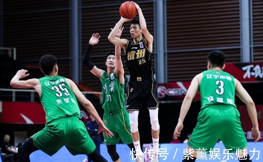 胡金秋|无缘顶薪合同!CBA大牌球员去意已决,或投奔恩师冲击总冠军