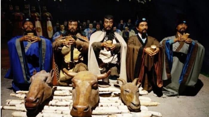 皇帝|溥仪退位后，太监把乾隆灵位偷出来，卖给洋人，中国人花400万买回来