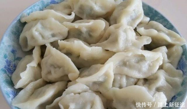 鲜美|韭菜猪肉饺子,调馅是关键,加这两种水,馅料鲜美多汁超级香