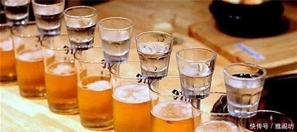 酒精度数|一斤白酒等于多少瓶啤酒醉人的效果不一样,以后你还敢这么喝吗