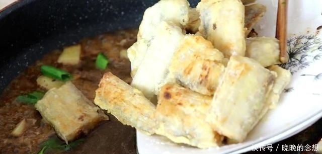 今日推荐:带鱼百吃不厌做法,加1个鸡蛋,好吃无腥味