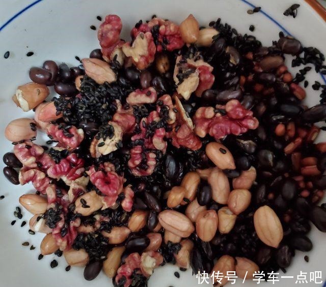 三黑养发米糊,营养丰富,顺滑好喝!