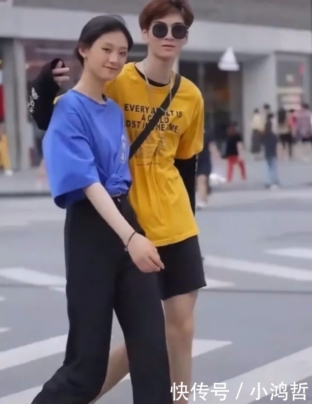 自觉|有一种撒狗粮叫做:男生穿女友的超短裤,未成年请自觉闭眼!