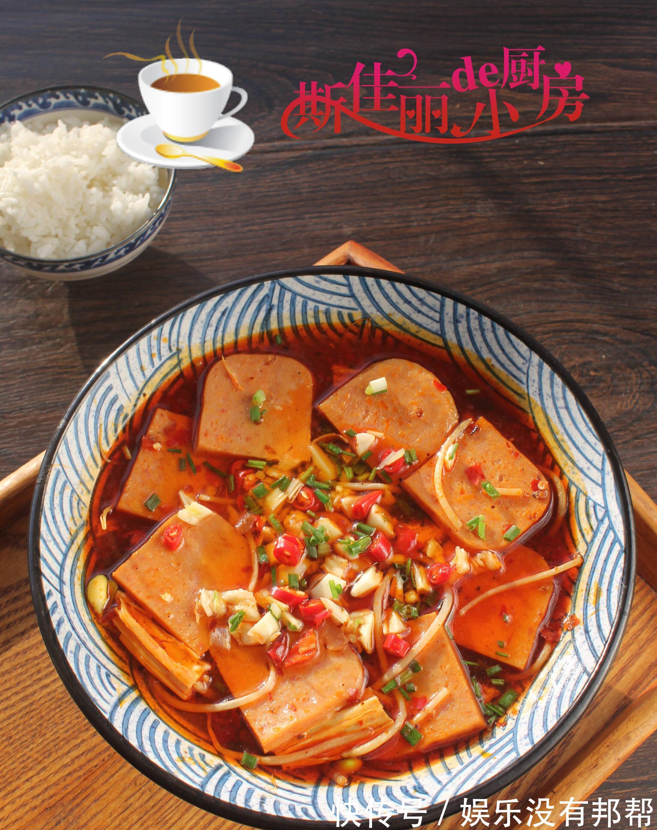 天冷煮上这么一锅热乎乎的炖菜，荤素一锅出，简单营养美味又暖胃