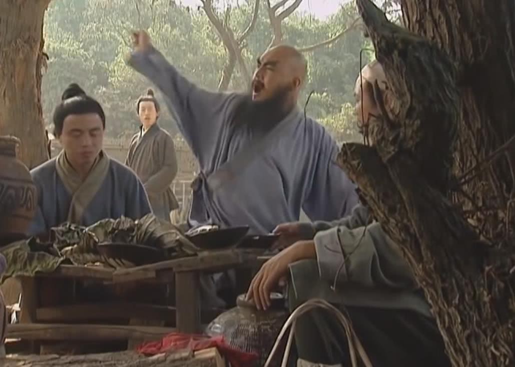 两银子兑换|林冲买刀令鲁智深吃惊:我拔出来的大树,在他们手里就是小香葱?