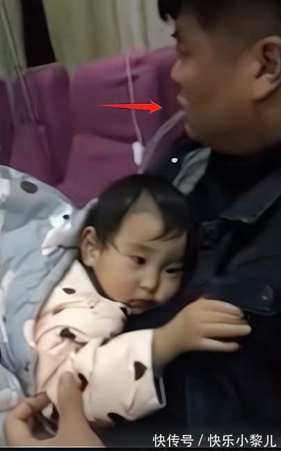 羞耻|孩子夜晚高烧惊厥,山东爸爸裹着毯子冲进医院,父爱面前没有羞耻
