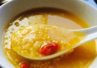 美味米|熬小米粥，别直接下锅煮，大厨教你正确方法，香浓美味米油厚厚