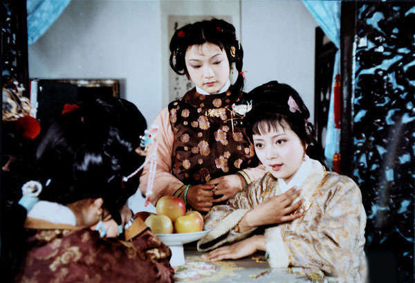 贾府@《红楼梦》里薛宝钗借人参讽刺贾母,薛家对贾母已经不满意了?