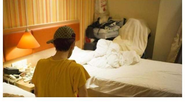 杨丽萍$他被称为女版杨丽萍，46岁了还是“巨婴”，年入百万没人愿意嫁