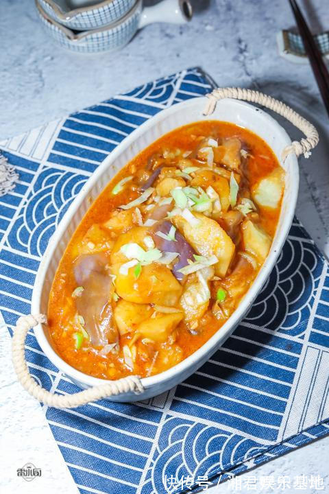 老爷子|我家最爱的土豆做法,每次做一盘不够吃,开胃解馋,比土豆丝好