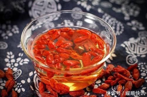 吃法|花生加“3物”,补肾气、强筋骨,肾脏重回18岁,赶紧做给另一半