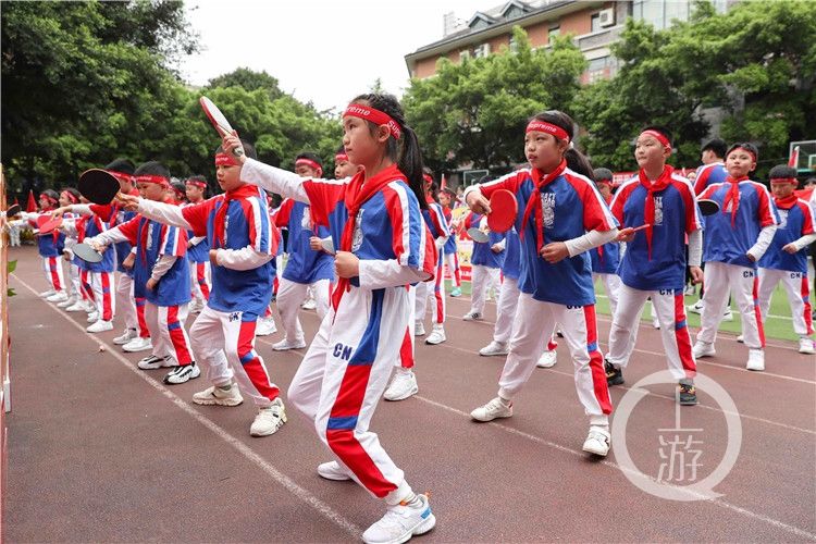 超燃！人民小学体育节开幕，“百变造型”诠释“德智体美劳”