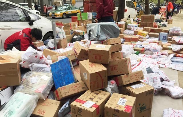 商品价格|为何拼多多的商品价格那么便宜？假货吗？看完才明白我太年轻了！
