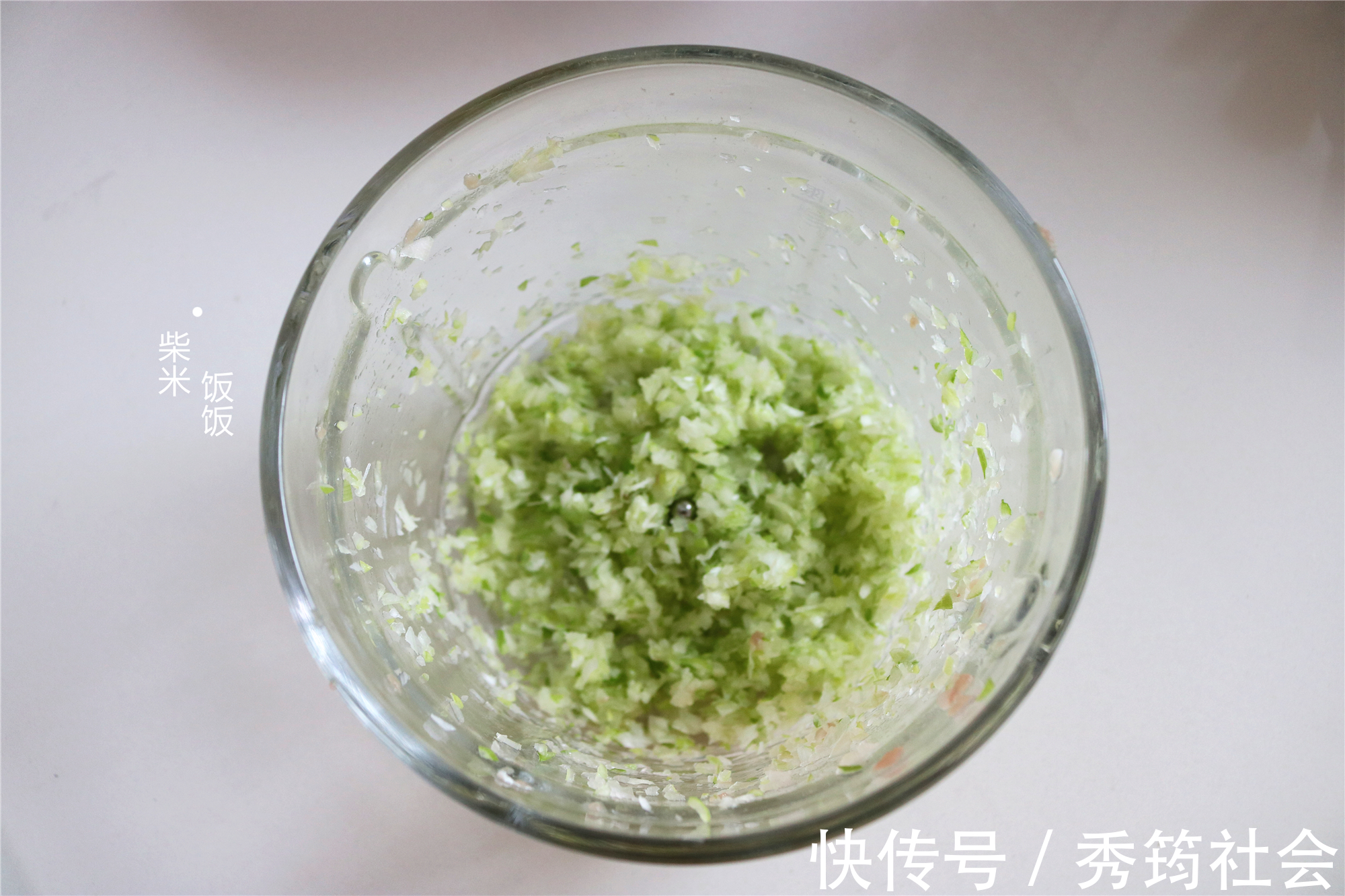 鲜香|跟87岁奶奶学调馄饨馅,咬一口满嘴汁,鲜香弹牙,太好吃了
