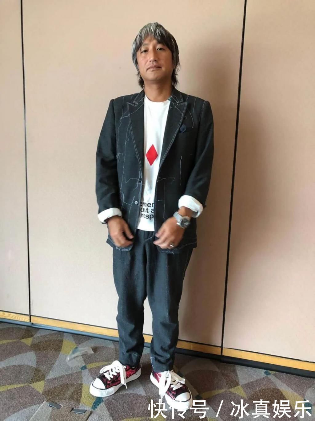 余文乐|爆款鞋王被嫌“不好穿”、“抄袭”,但也逃避不了真香定律