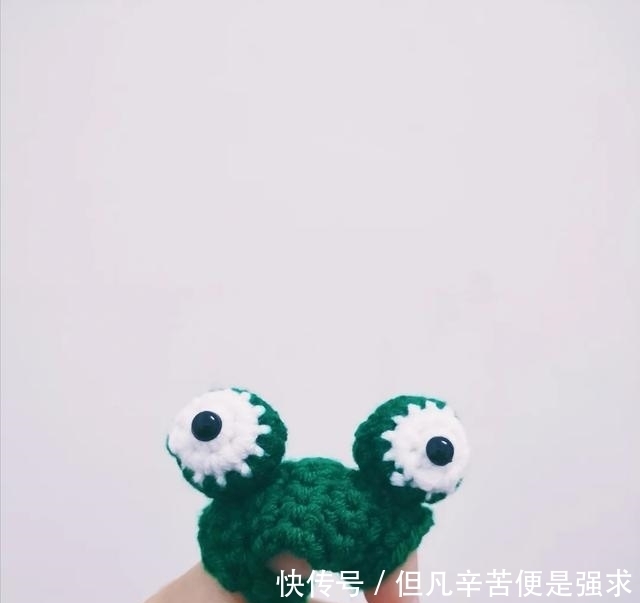 女生除了涂抹护手霜以外,再做好这些事,养成白皙的“纤纤玉手”