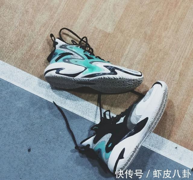 李宁|两大国产团队战靴——全城10、狂潮3Pro曝光!KT1复刻也玩套路?