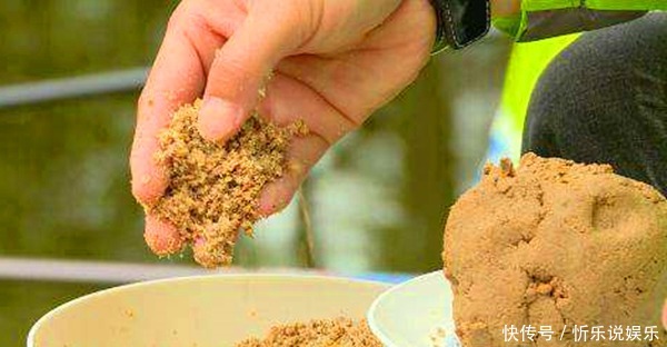 越聚越|冬季钓鲫鱼,打窝聚鱼不如散炮聚鱼,用这些方法,鱼越聚越多!