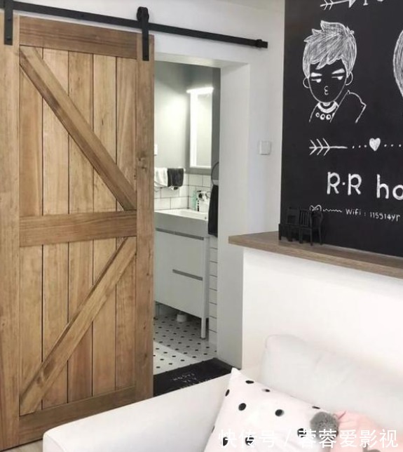 主卧室|她家不到90平,坚持半墙主义,全屋都打造了柜子,收纳太强大了