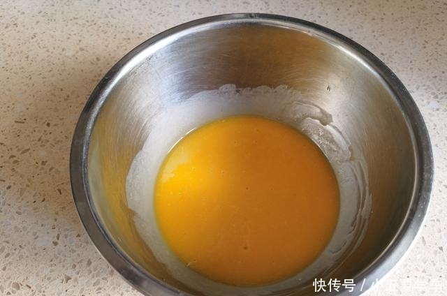 戚风蛋糕|做了不下100次的蛋糕,配方实用靠谱,甜而不腻比买的好吃!