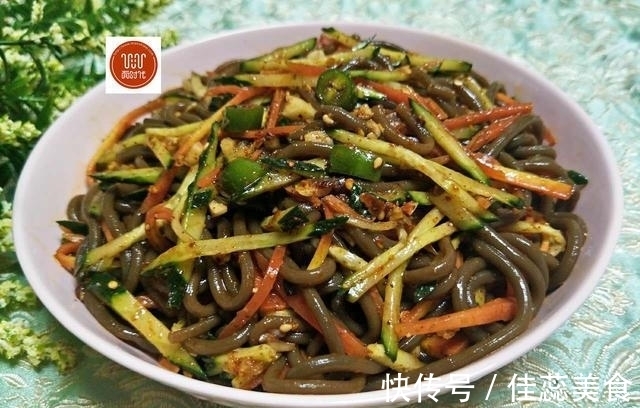 劲道|大人小孩都喜欢的菜,比凉拌黄瓜还要好吃,滑溜溜的好劲道!