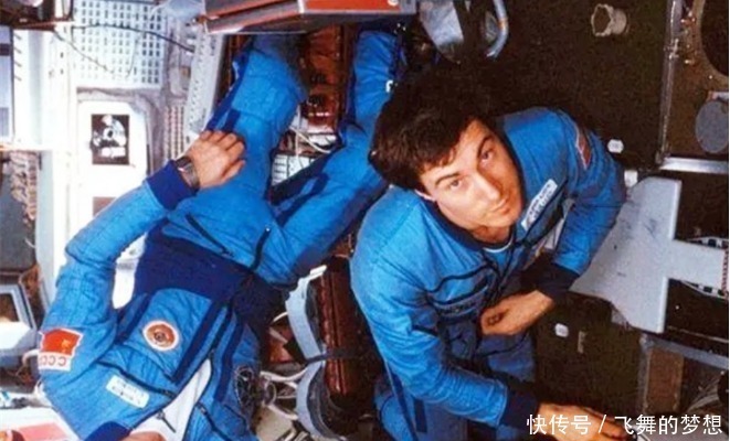 太空争霸 他被困太空311天,意外创造了世界纪录,回归时身体已达到极限