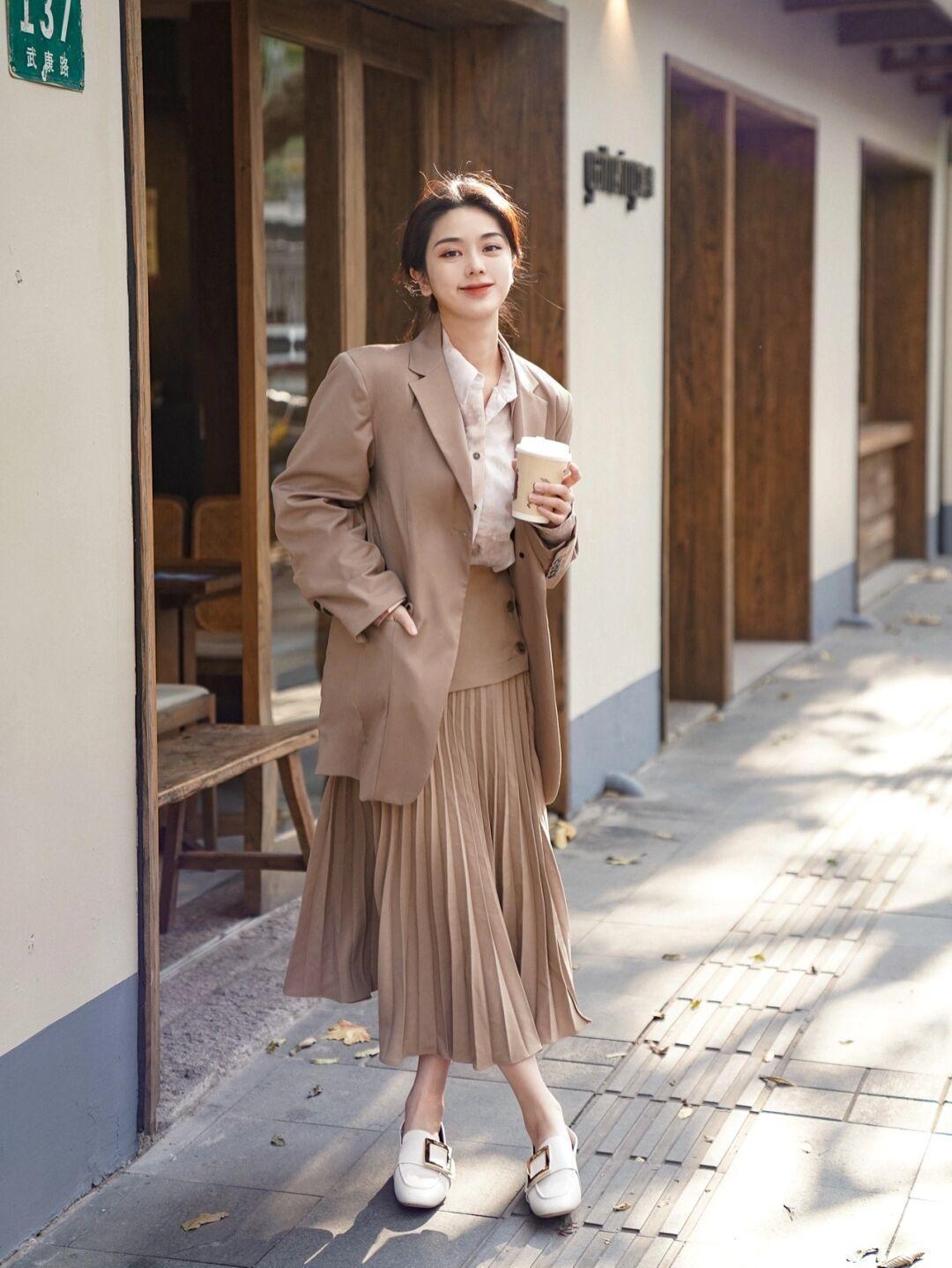 复古风|谁说西装是工作服?只要会选款,就能演绎不费劲的高级