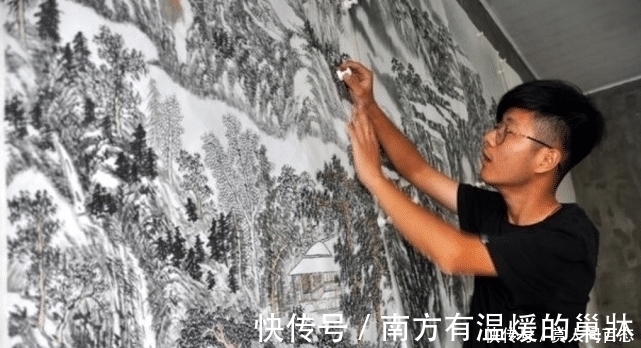 四条屏@90后男子白天打工,晚上熬夜画“国画”,拒绝富商高价收购