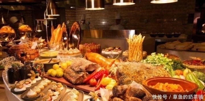 贵菜|自助餐里有3种“隐形贵菜”,一般人都不想拿,老板在一边偷笑