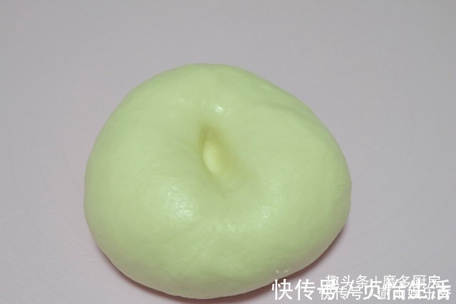 菜盒子薄皮大馅特好吃，面粉不用开水烫，放多久都不会硬！