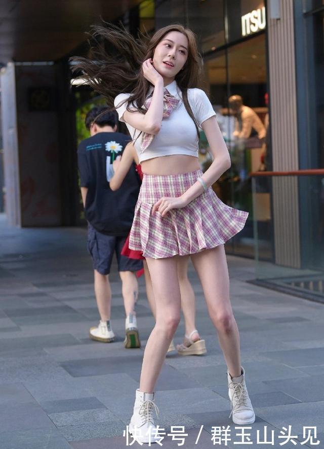 洛丽塔+百褶裙,层次感十足,“芭比娃娃”也不过如此!