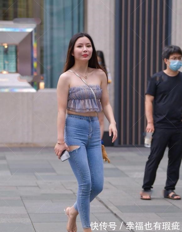 欧根纱|会穿搭就是美,欧根纱裹胸衫配牛仔裤,简约时尚又显夏日清新靓丽