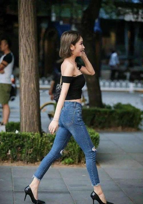 别致潮流的打底裤穿出韩范的味道，秀出高级美感，气质复古