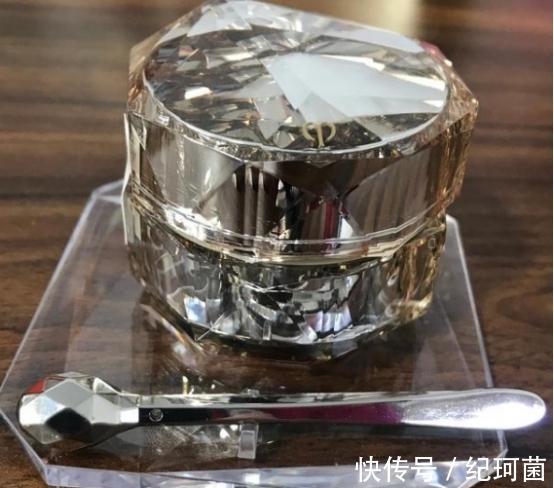 面霜|女生到了一定年龄,这些抗老护肤品吃土也要用,显年轻不止一点点