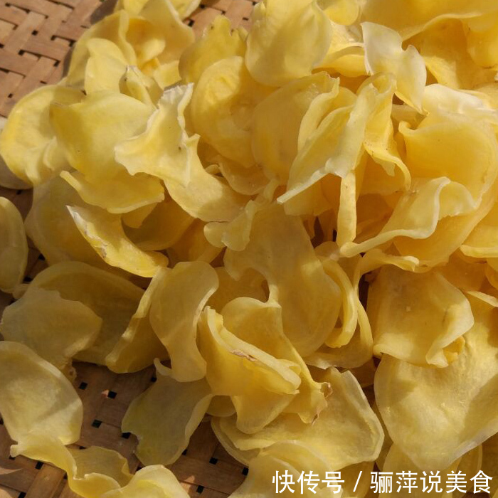 入秋后趁着太阳大，6种豆多晒点，晒好冬天没菜时拿出来炖肉特香