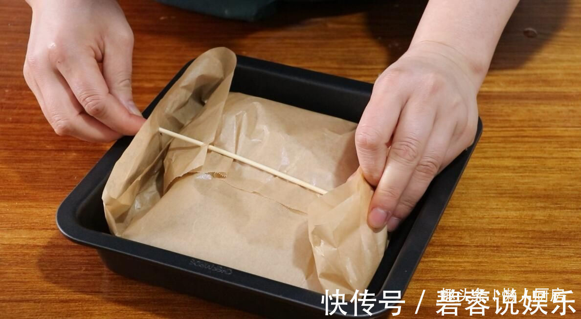 用烤箱做的纸包葱油鸡,比红烧鸡还香,做法太简单了