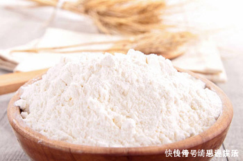 小东西|冬天洗衣服在水里加一点小东西,连搓都不用搓,干净如新