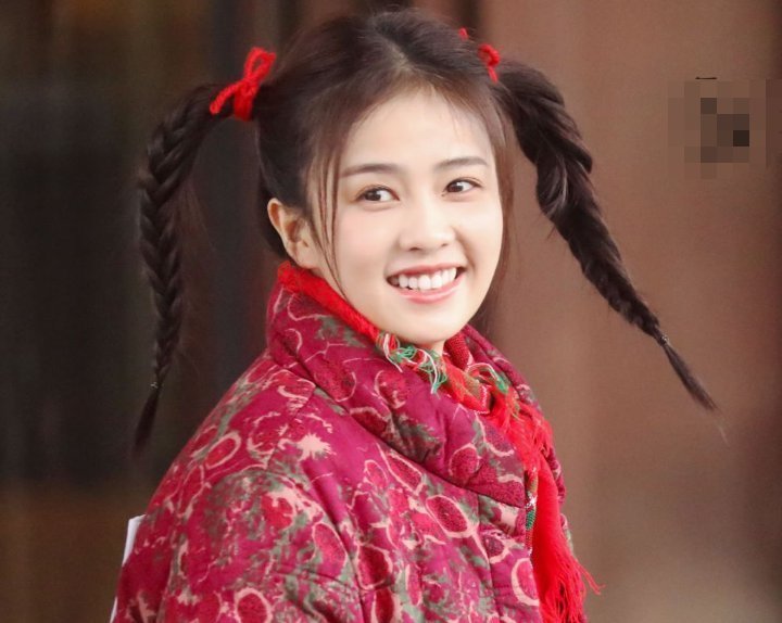 《奔跑吧》节目组玩很大!路透全部嘉宾变土娃,杨颖“牺牲”最大