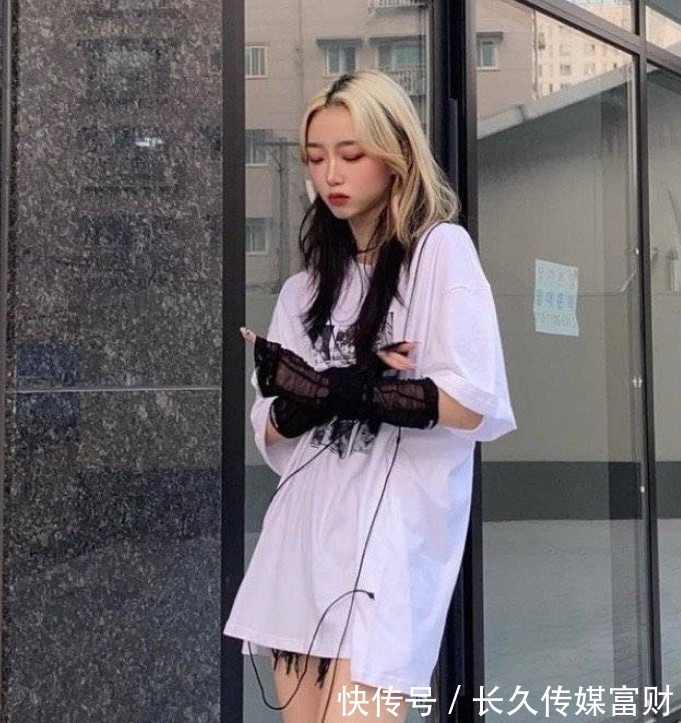 百搭|穿短袖不一定要穿牛仔裤,今夏流行这样穿,显瘦百搭还气质