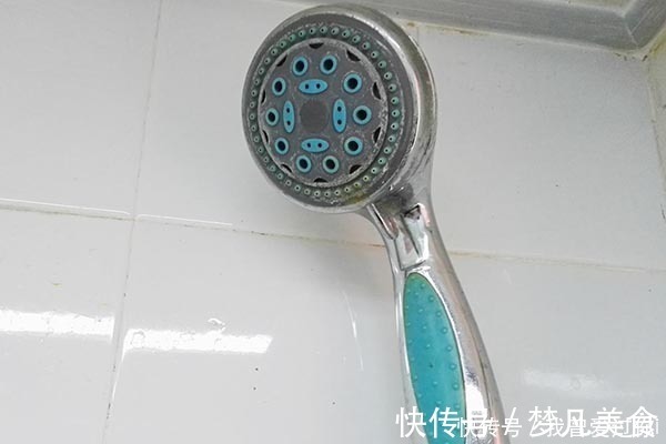 医生|冬天几天洗一次澡最合适医生控制在此次数,不容易伤害身体